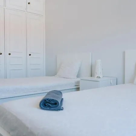 Apartment With 5 Bedrooms