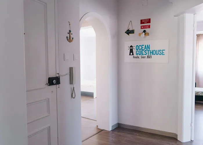 With 5 Bedrooms Apartamento