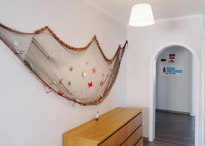 With 5 Bedrooms * Peniche